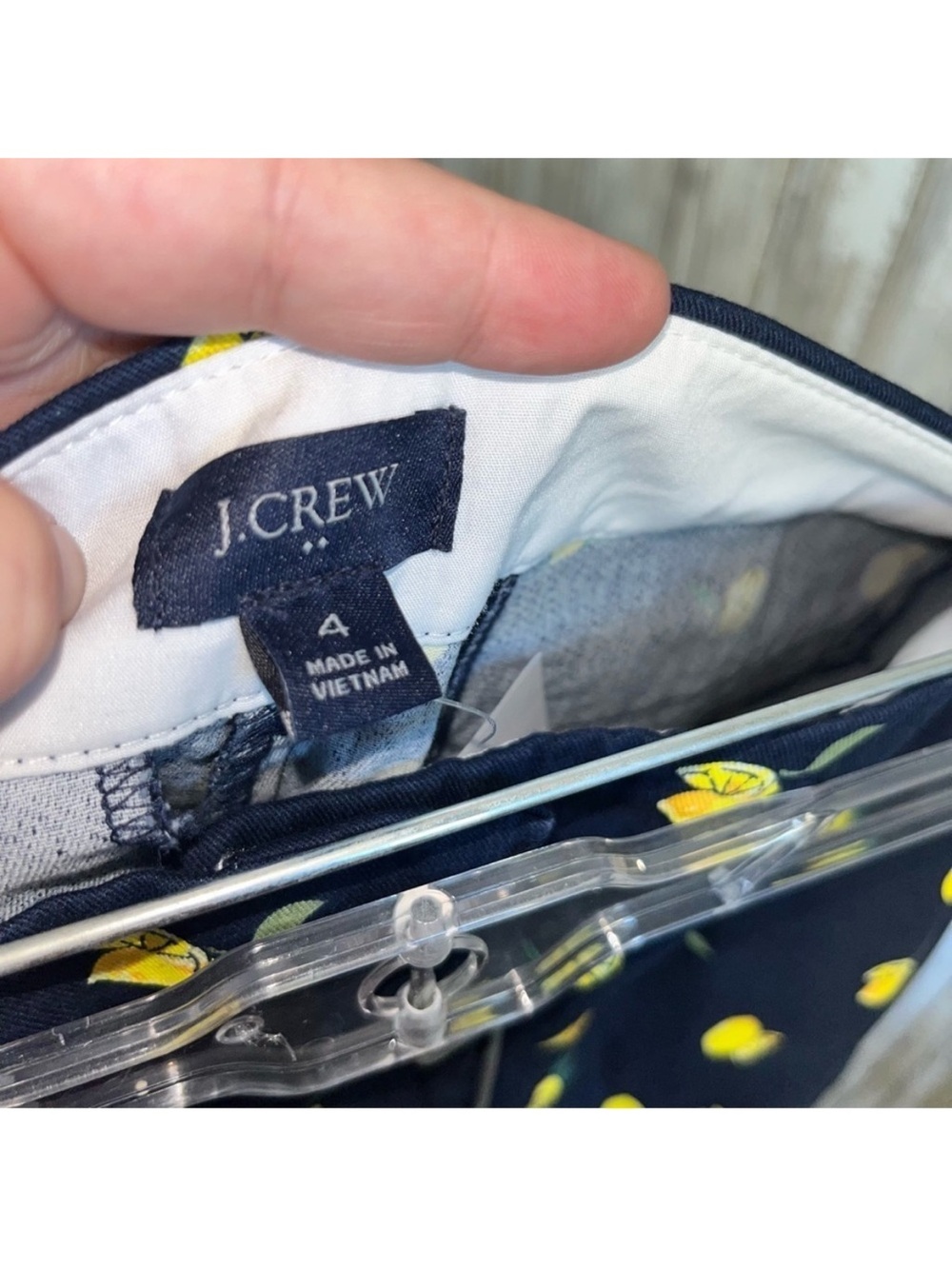 J.Crew Lemon Print Chino Shorts 5” Navy Yellow NWT Size 4 Cotton - Picture 6 of 6